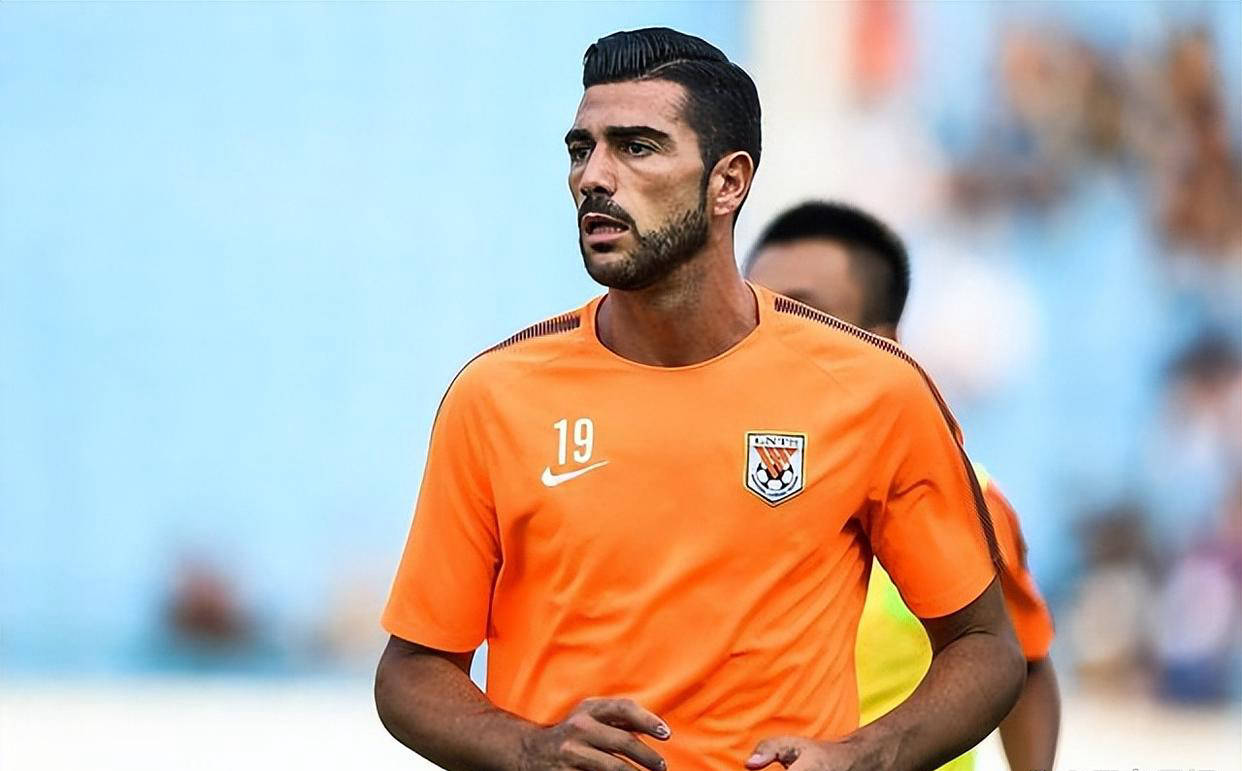 保持联系, 常开他的玩, 万欧元 保持联系, 常开他的玩, 万欧元